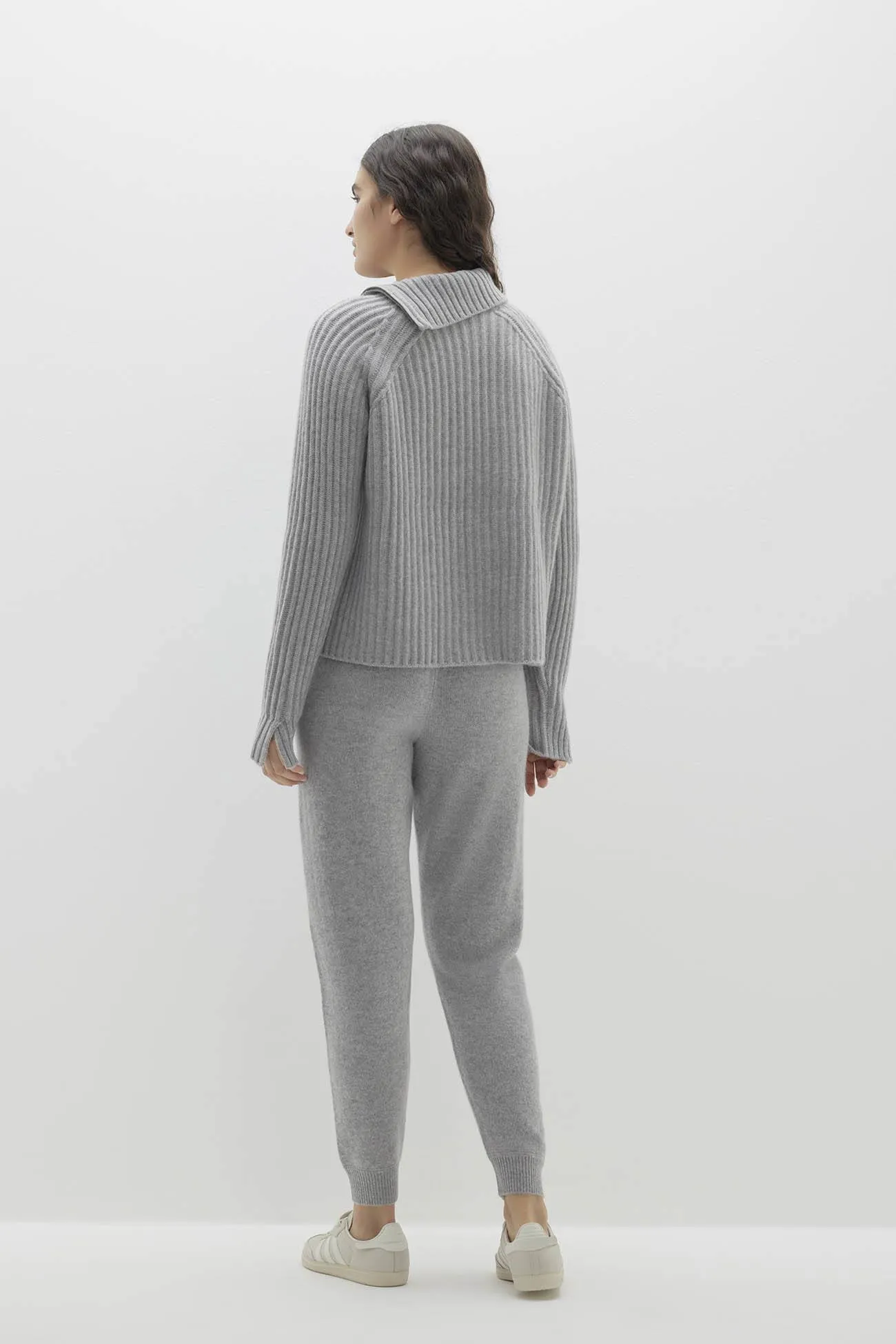 ARYANA CASHMERE TURTLENECK SWEATER