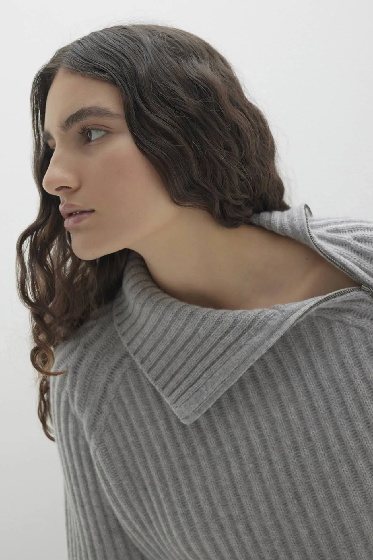 ARYANA CASHMERE TURTLENECK SWEATER