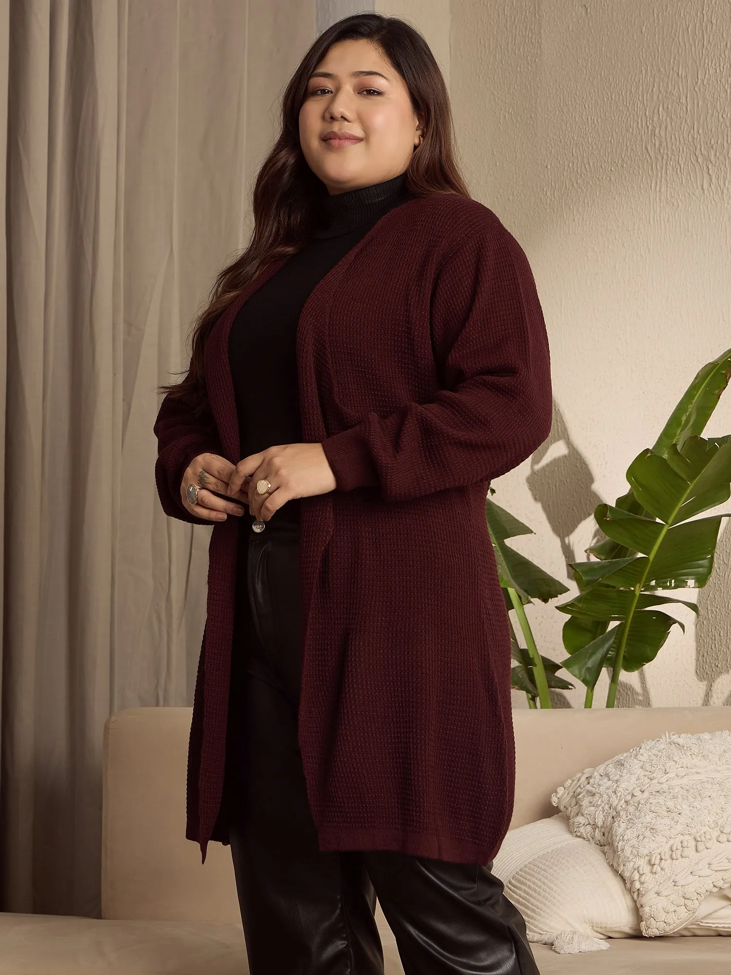 Berrylush Curve Women Solid Maroon Open-Front Acrylic Straight Hem Knitted Longline Cardigan