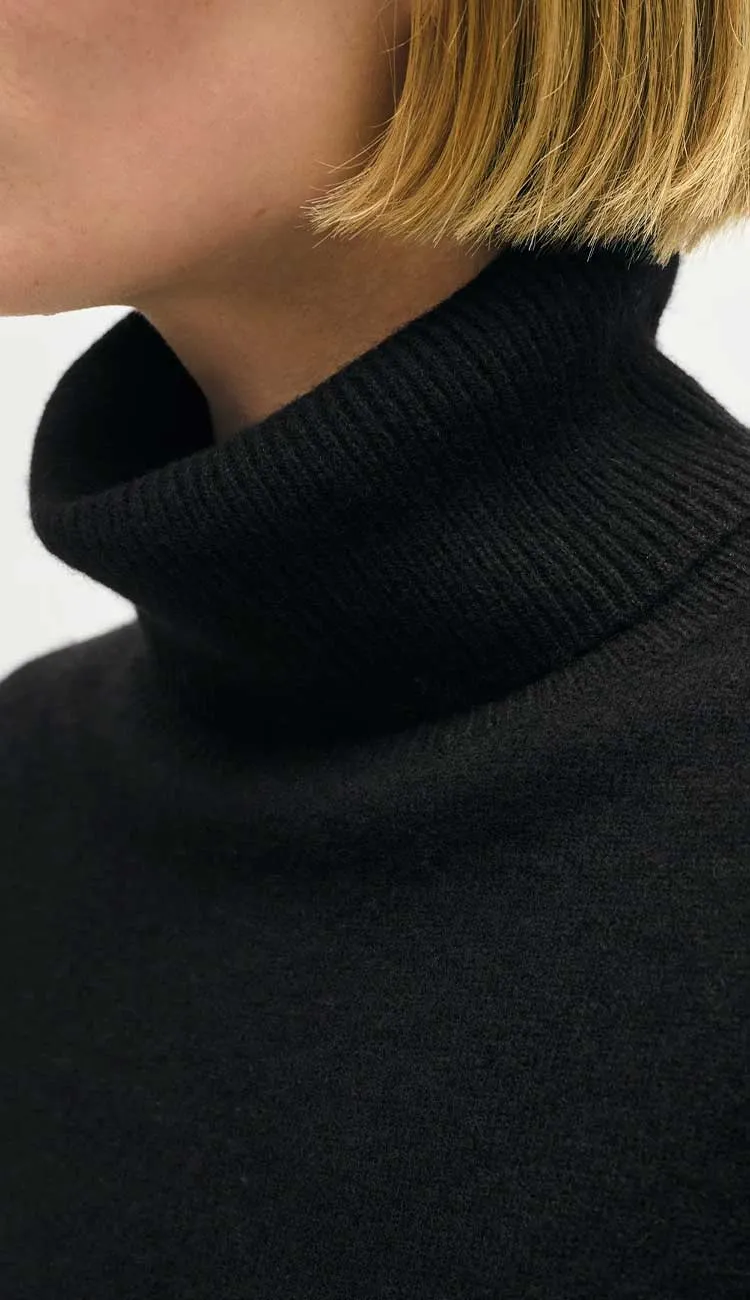 Cashmere Turtleneck