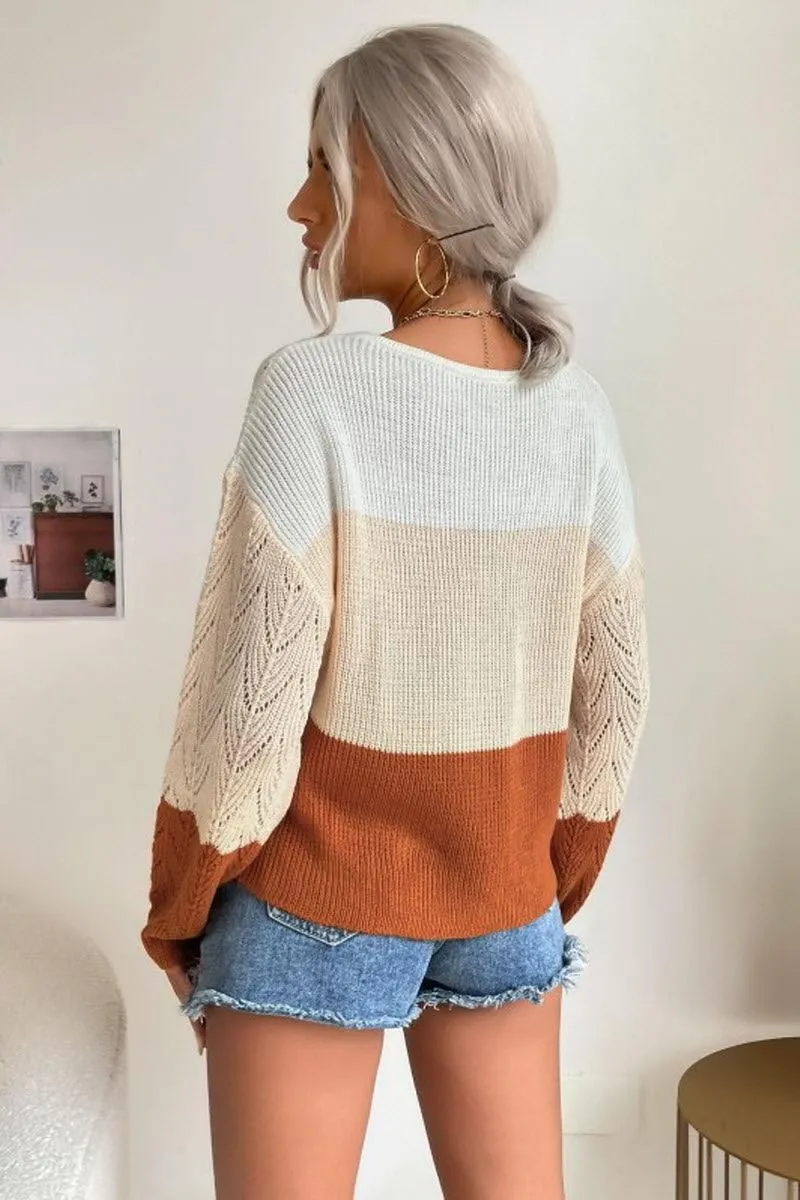 COLOR MATCHING LONG SLEEVED ROUND NECK KNITTED TOP