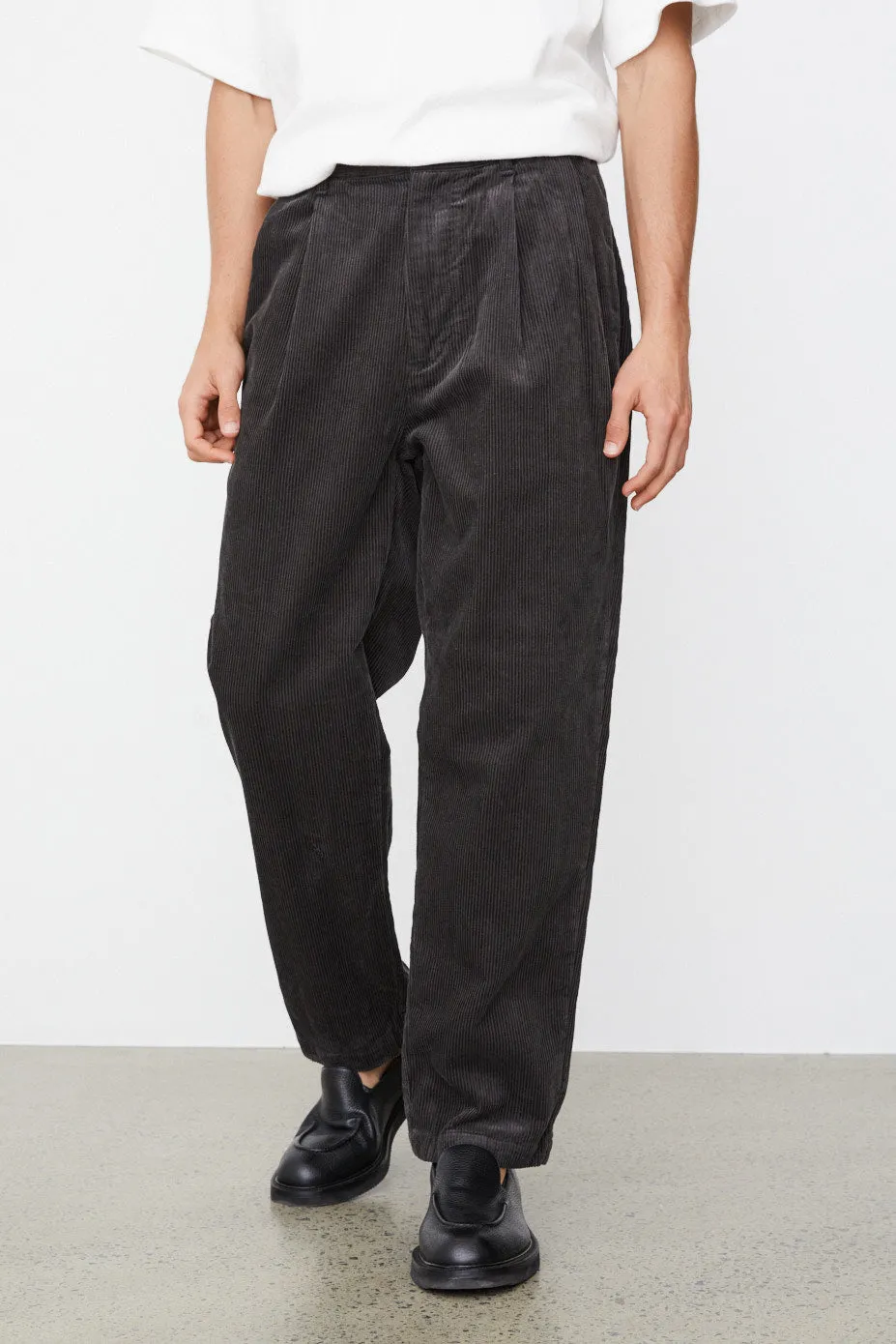 Cord 2 Tuck Pants