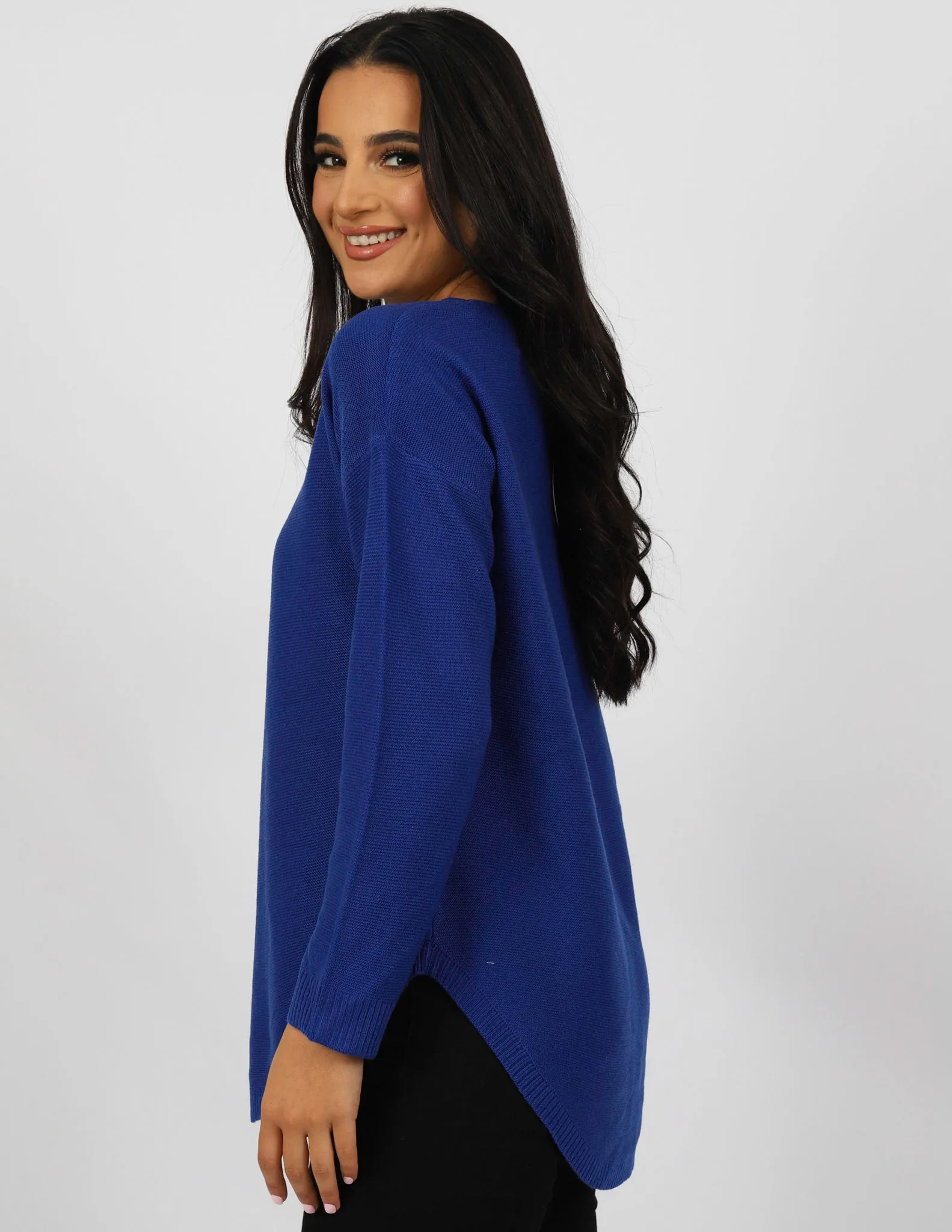 Curved Hem Pullover Knit Top - Dark Shades