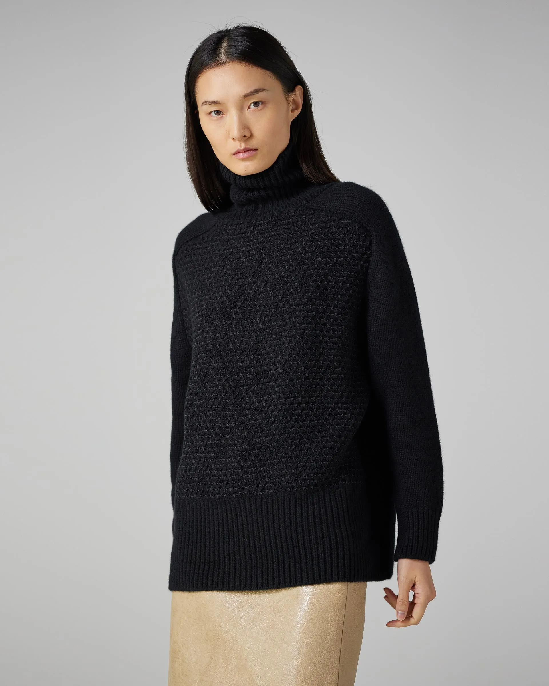 Francoise Turtleneck in Cashmere, Black