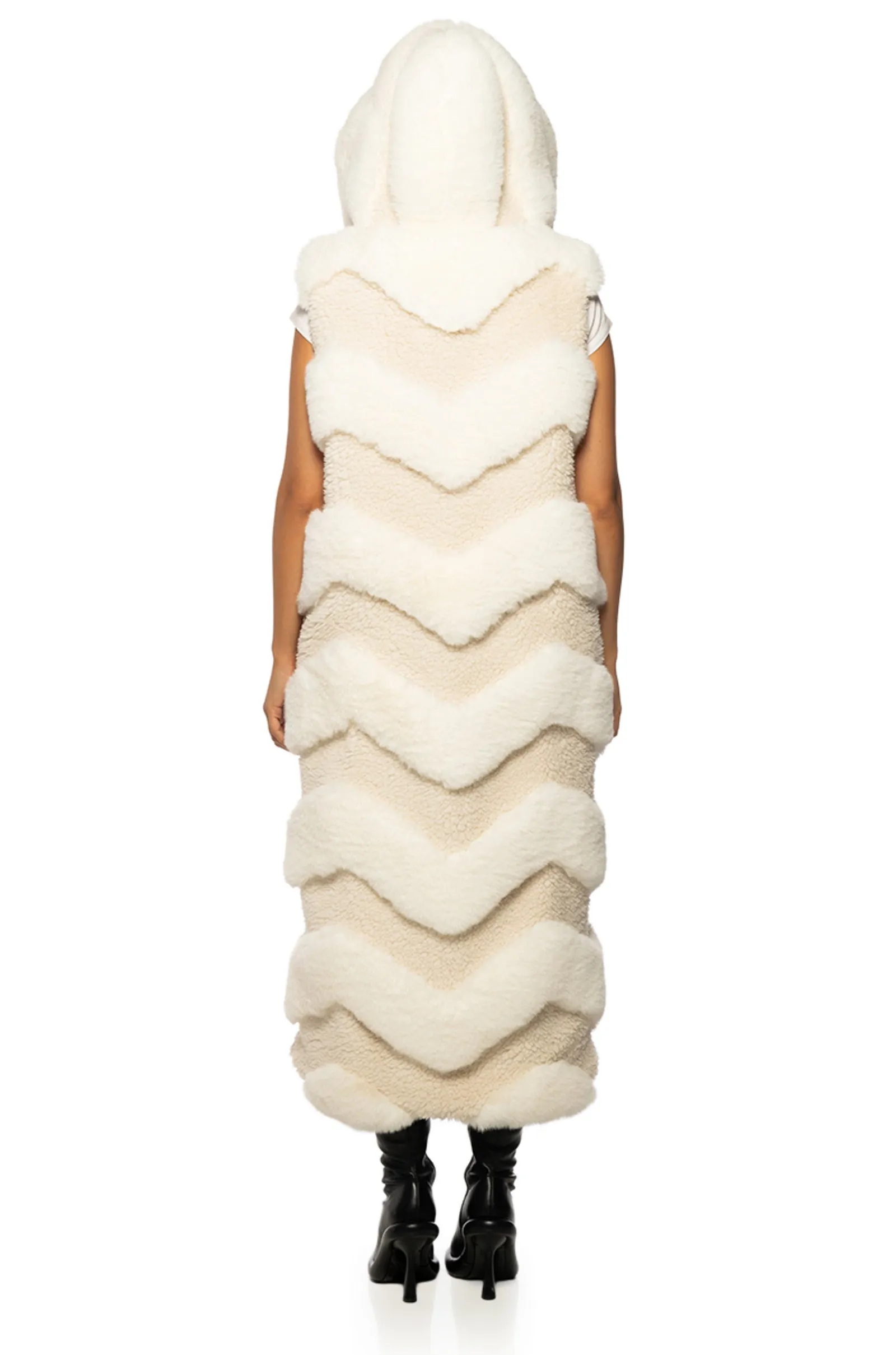 JEMI CREAM CHEVRON FAUX FUR TRENCH VEST