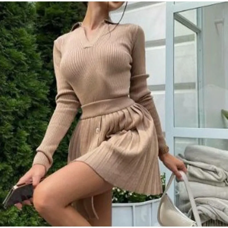 Knitted Pleated Mini Skirt Suit