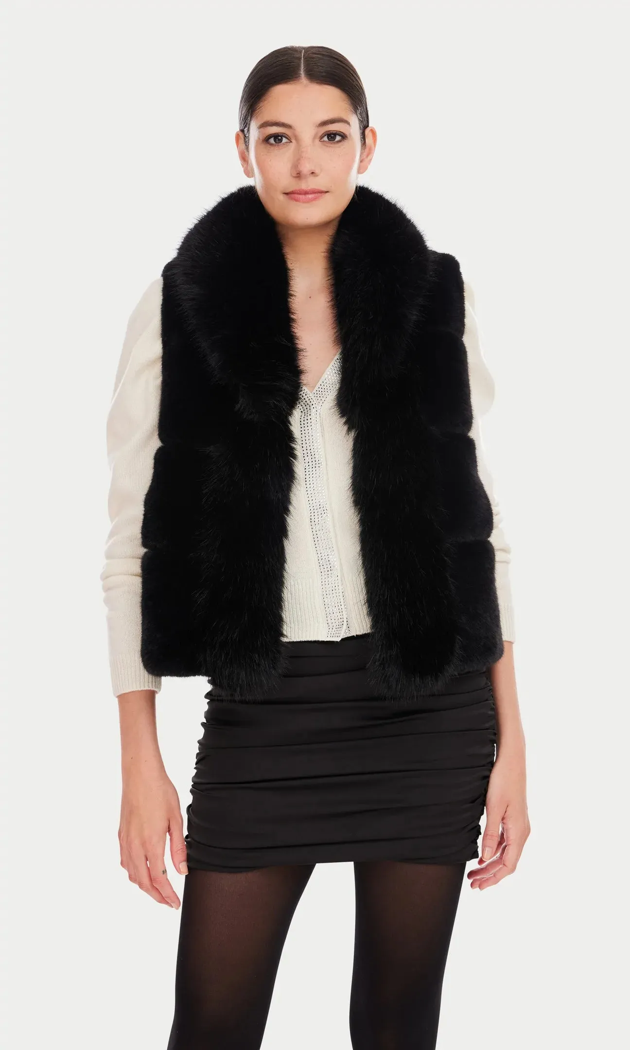 PHOEBE FAUX FUR VEST - BLACK