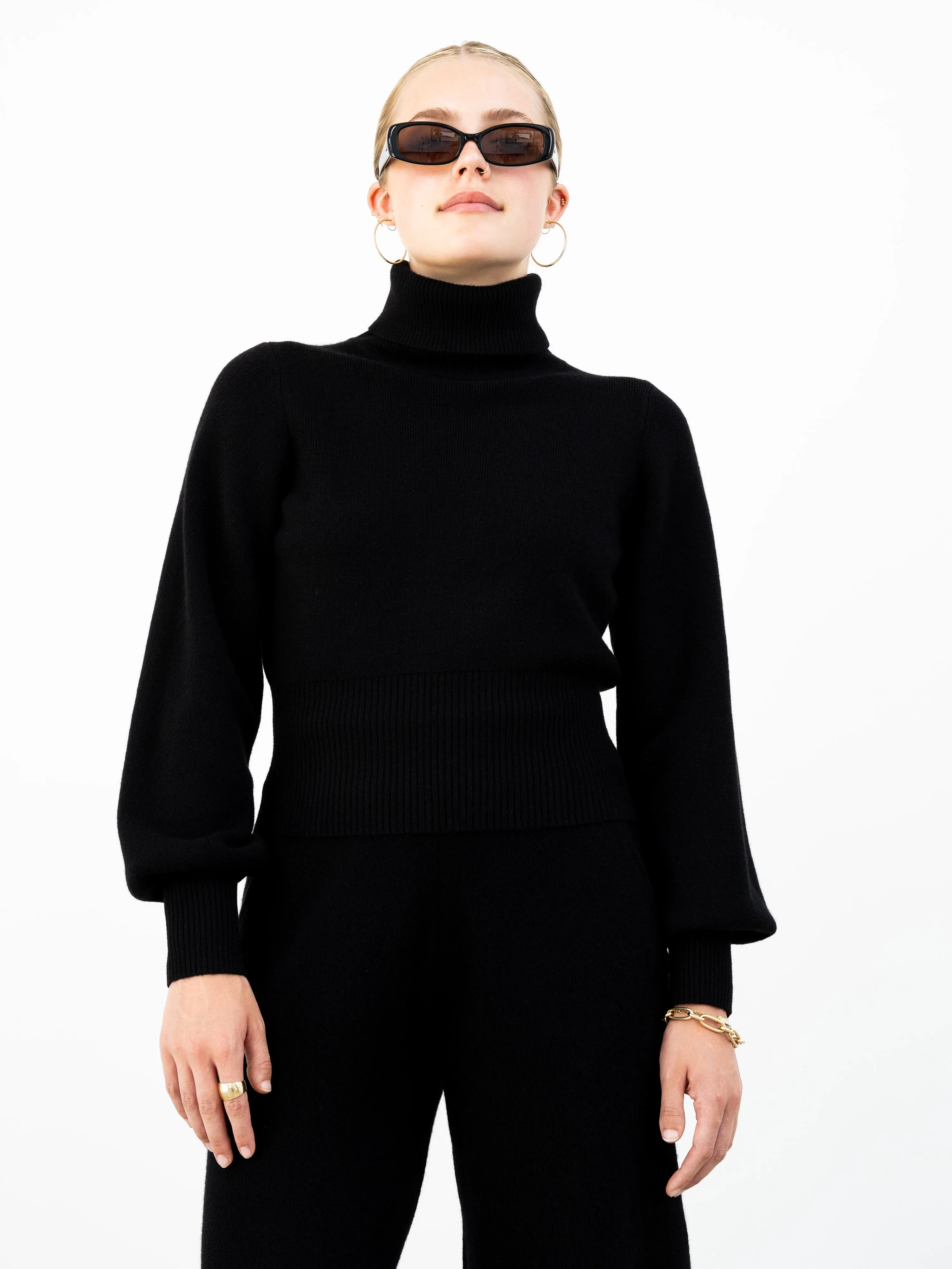 Polly Turtleneck Cashmere Sweater - Black