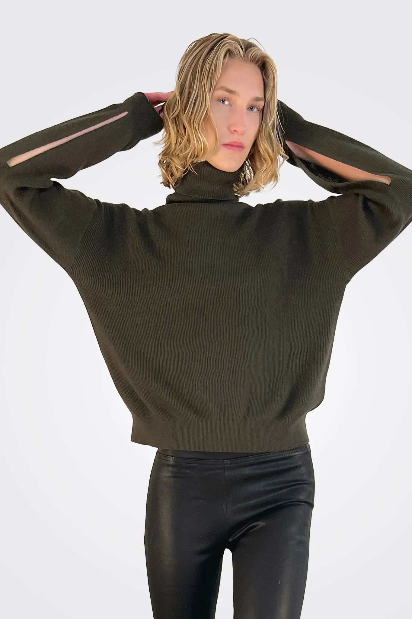 Ray Rollneck Open Sleeve Sweater - Army Green